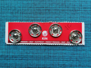 Patenty mosazné 22 mm, 4 ks na kartě